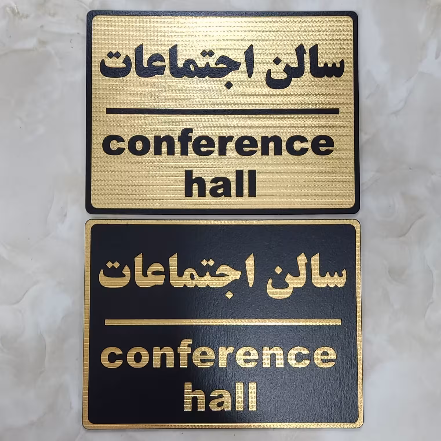 تابلو سالن اجتماعات با چسب دوطرفه خیلی قوی برای نصب آسان 