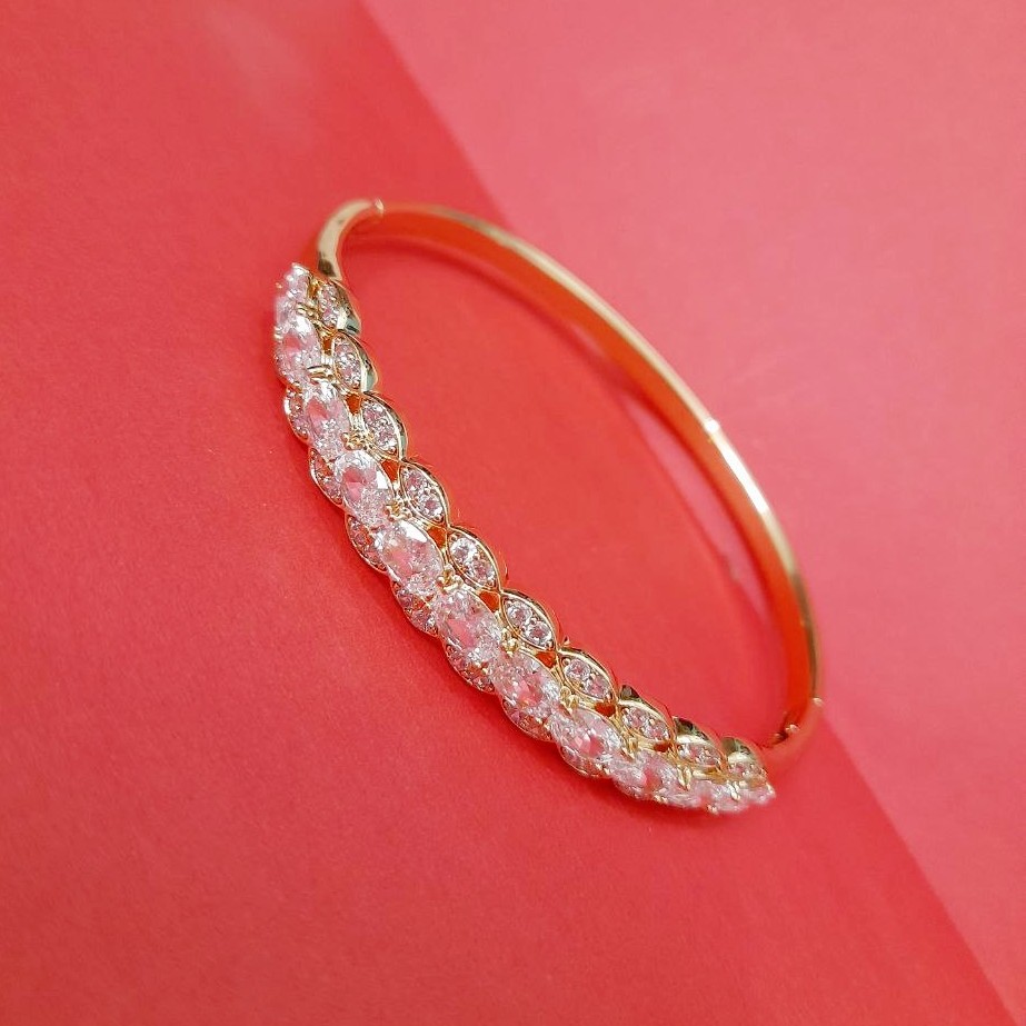 دستبند النگویی ژوپینگ نگین دار با آبکاری طلا