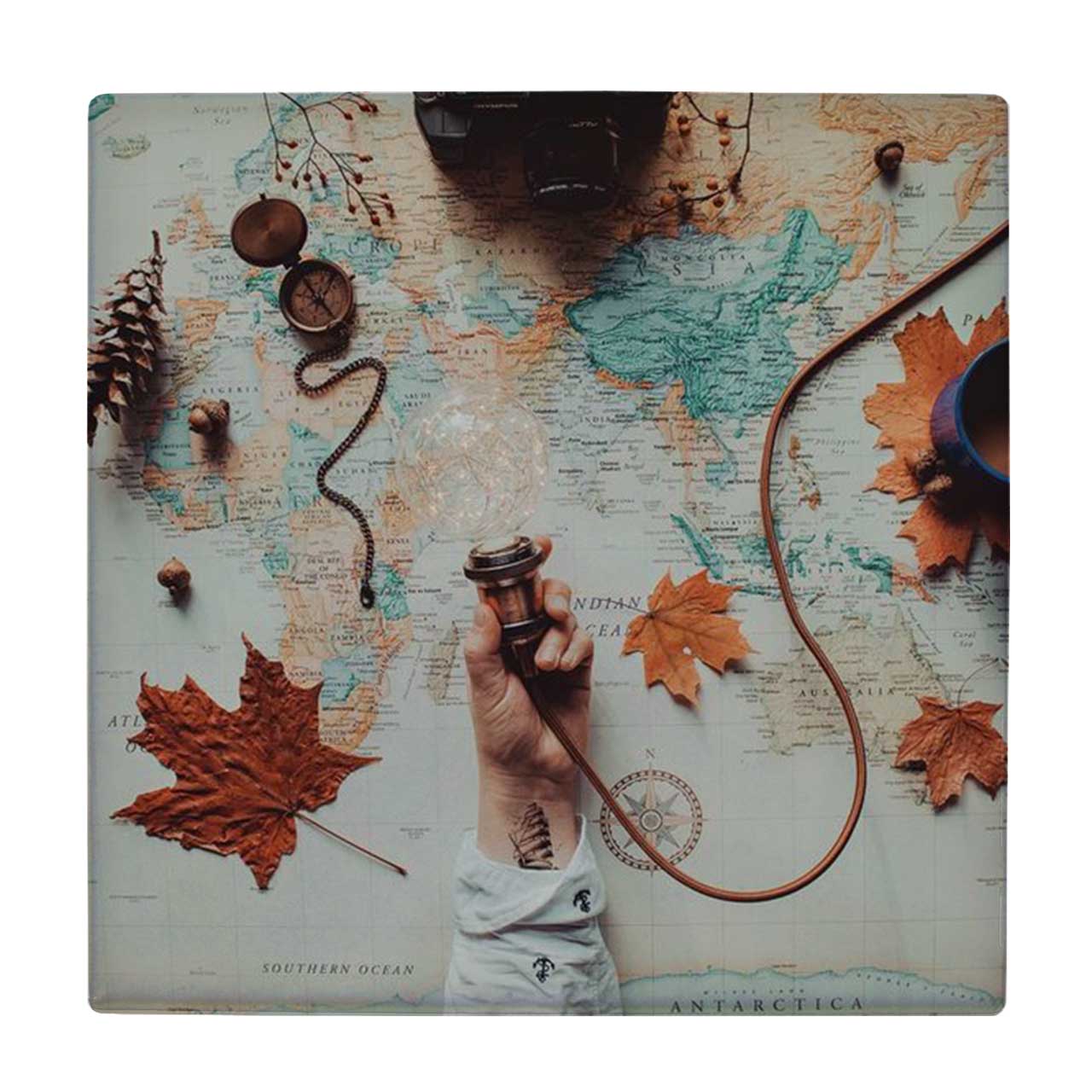  کاشی کارنیلا طرح نقشه جغرافیا و برگ های پاییزی کد wkk3798