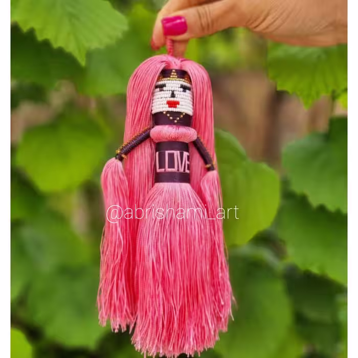 عروسک اویز منجوق بافی (زندانبافت) رنگ صورتی 6