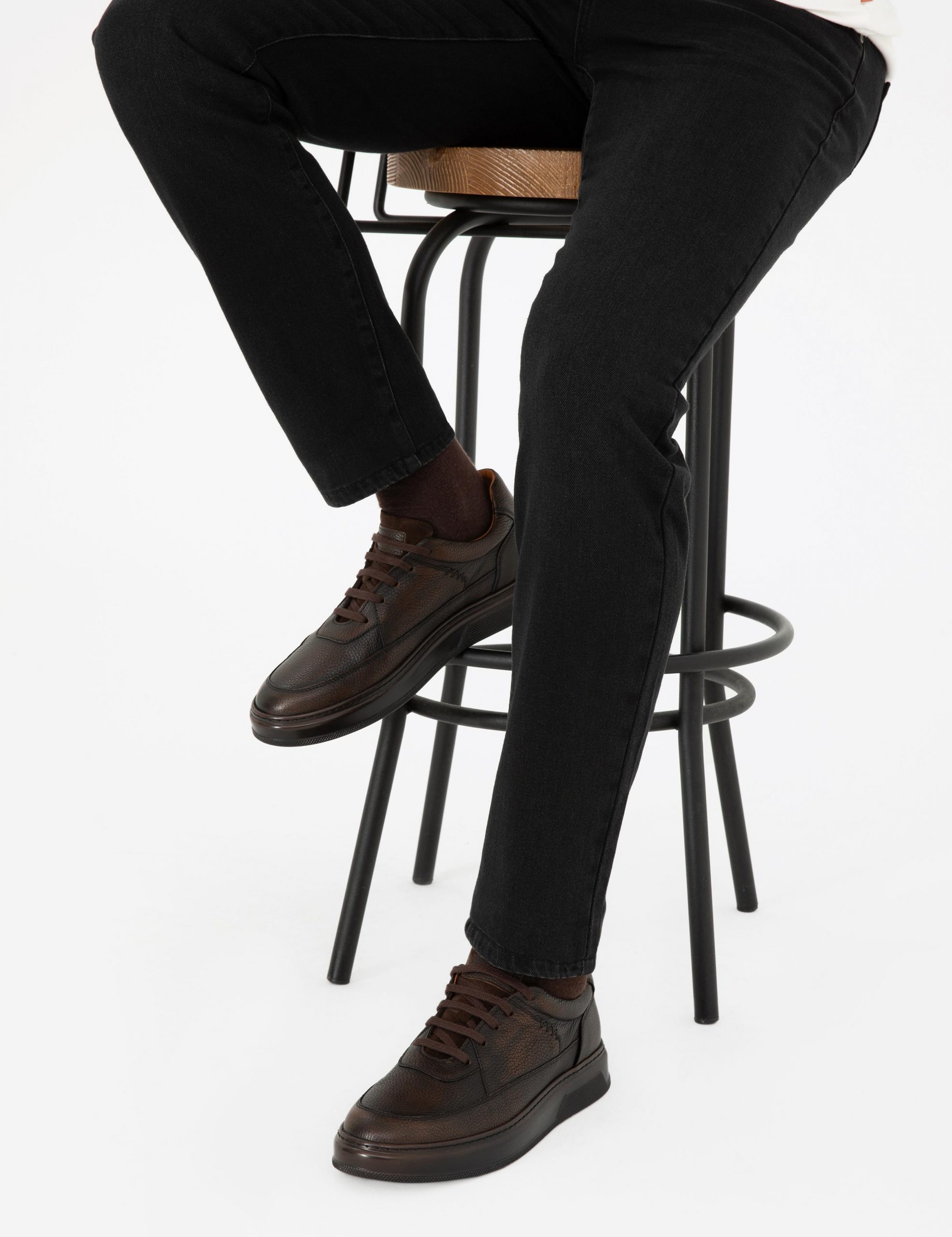 کفش روزمره مردانه قهوه ای پیرکاردین - فروشگاه لباس شهرمون