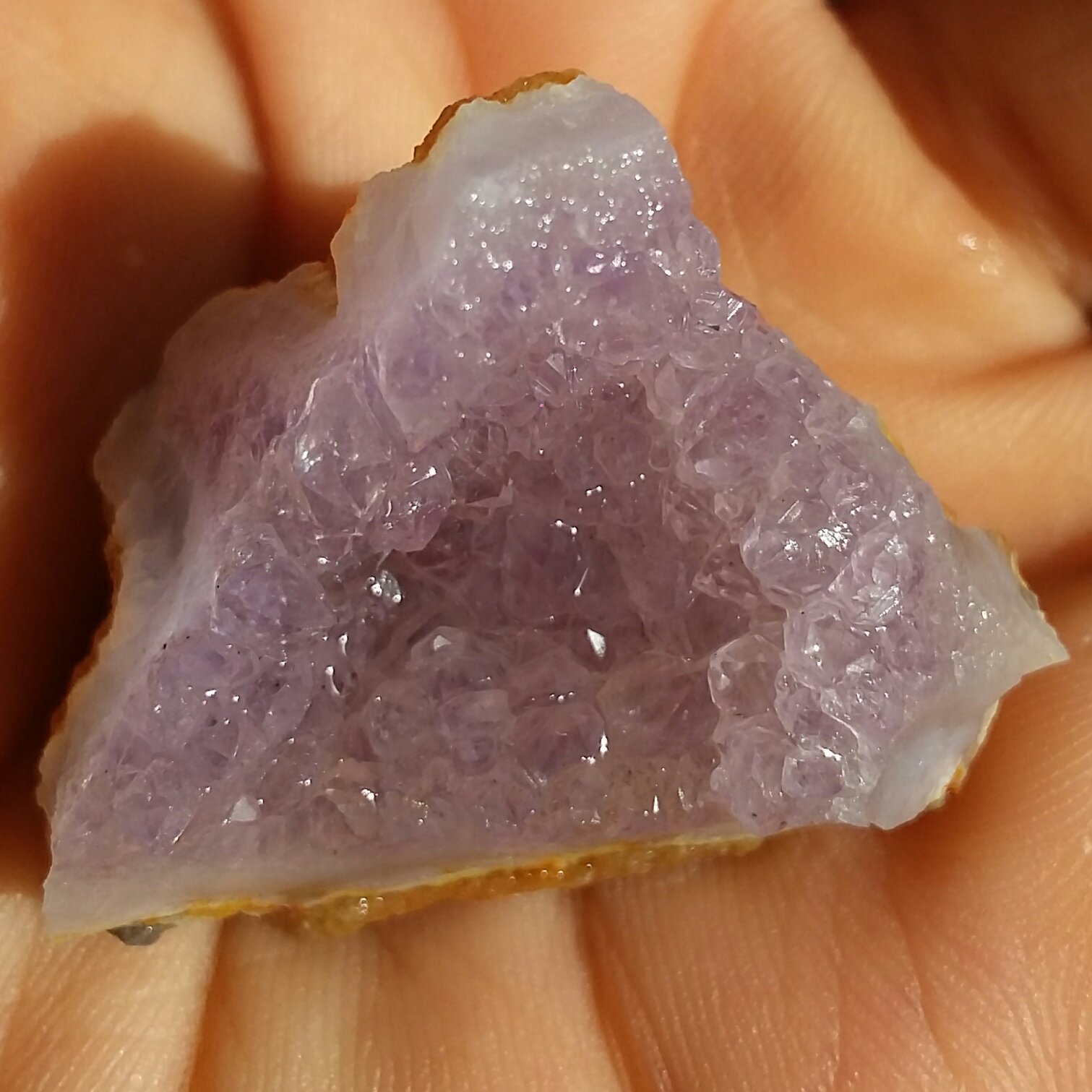 سنگ راف آمیتیس پر رنگ بسیاار زیبا دیدنی کاملا طبیعی شااهکار خلقت خاااااص