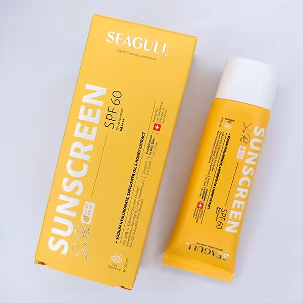 کرم ضدآفتاب رنگی فاقد چربی SPF60 سی گل 50میل 90827