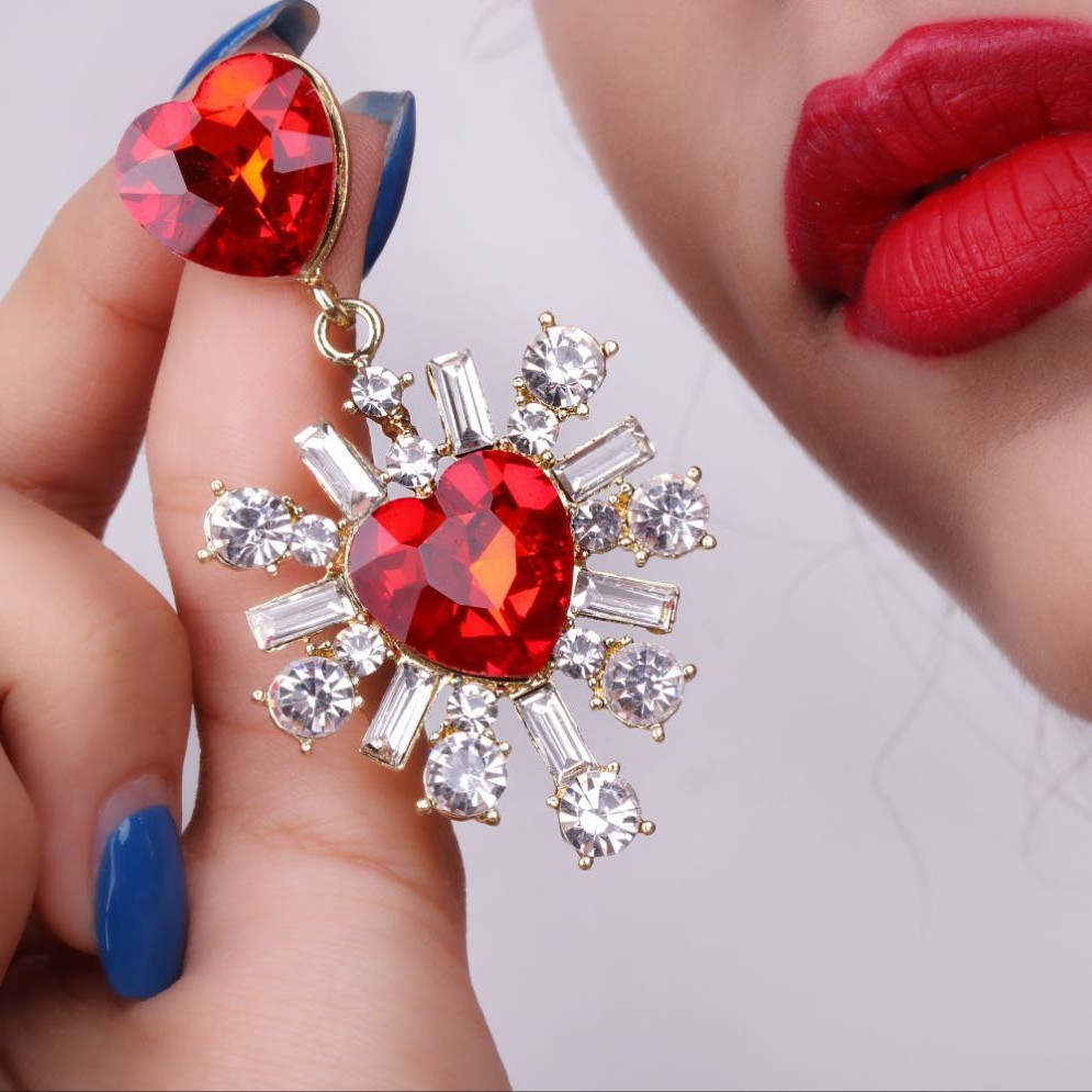 گوشواره مجلسی نگین رنگی در طرح های مختلف