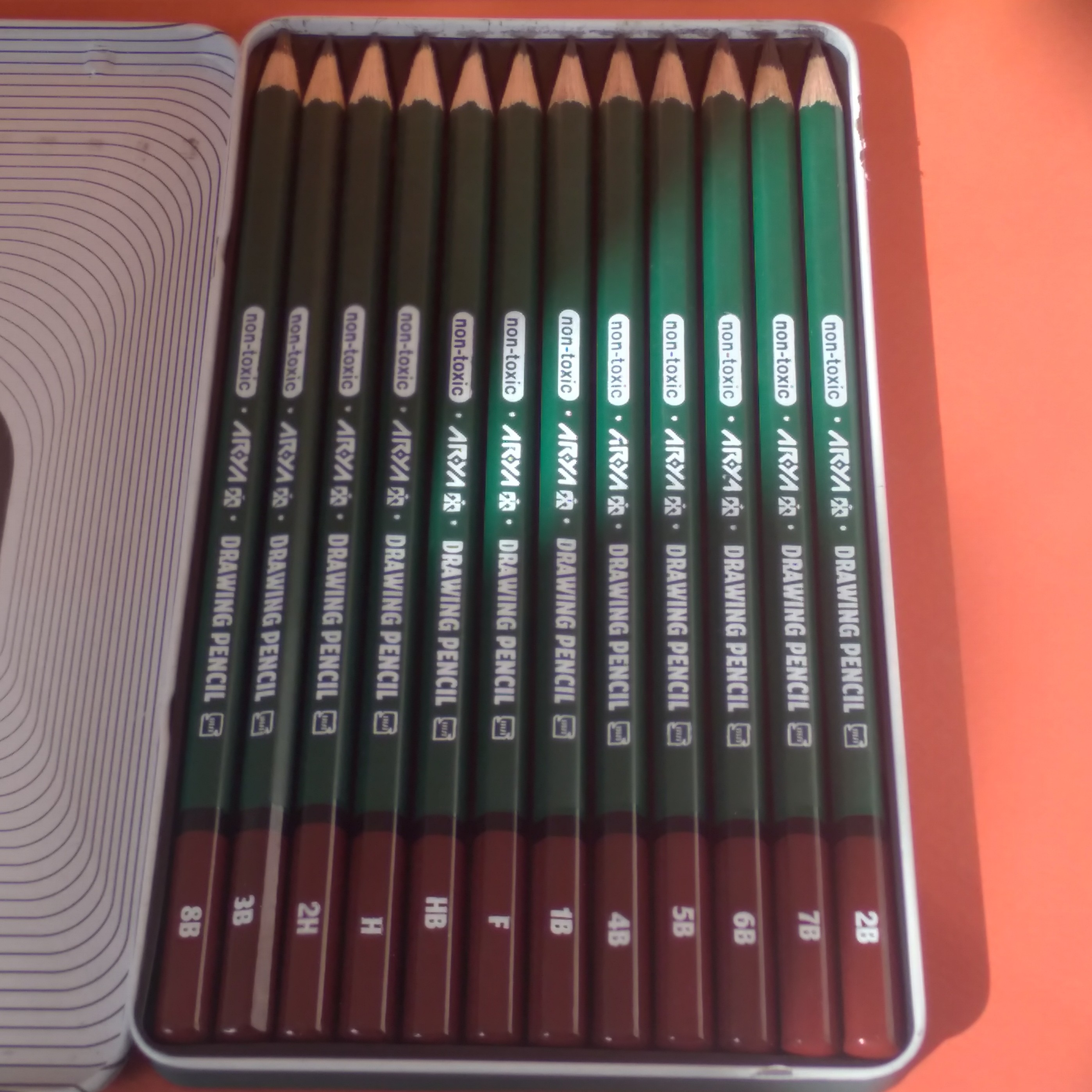 مداد طراحی آریا مدل آرتیست