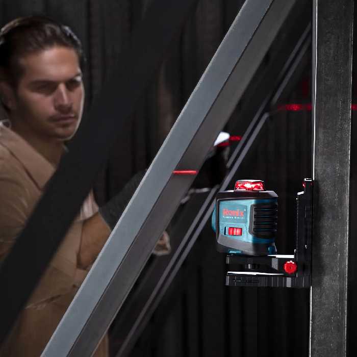 تراز لیزری دوخط 360 درجه با قابلیت عملکرد شاقول رونیکس کد محصول: RH-9504   گارانتی اصلی شرکت رونیکس