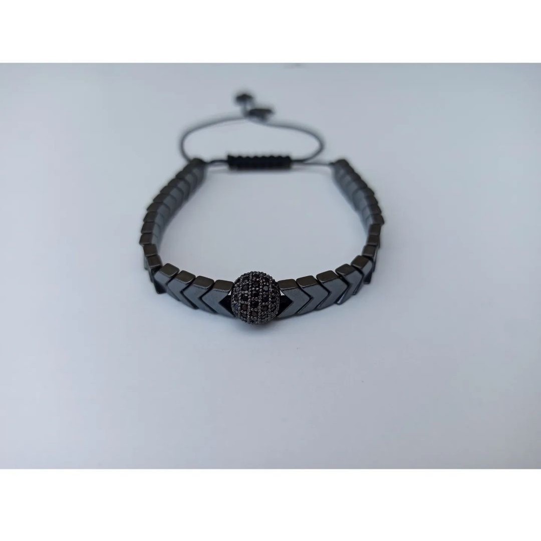 دستبند حدید و گوی سوارسکی 