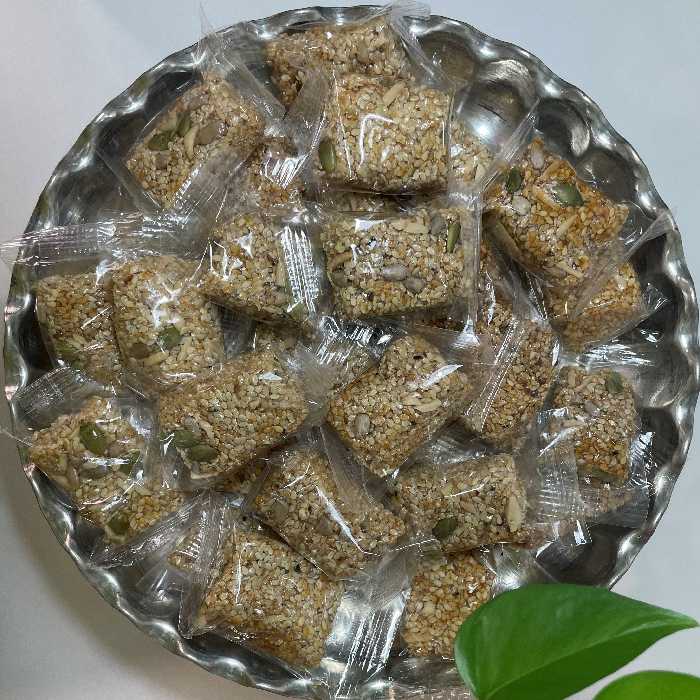 حلوا شکری کنجدی مغزدار لقمه ای دزفول 250گرمی