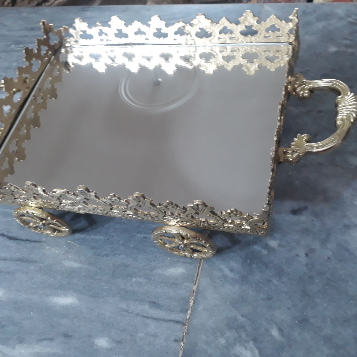 سینی جذاب آینه دار مدل کالسکه ای