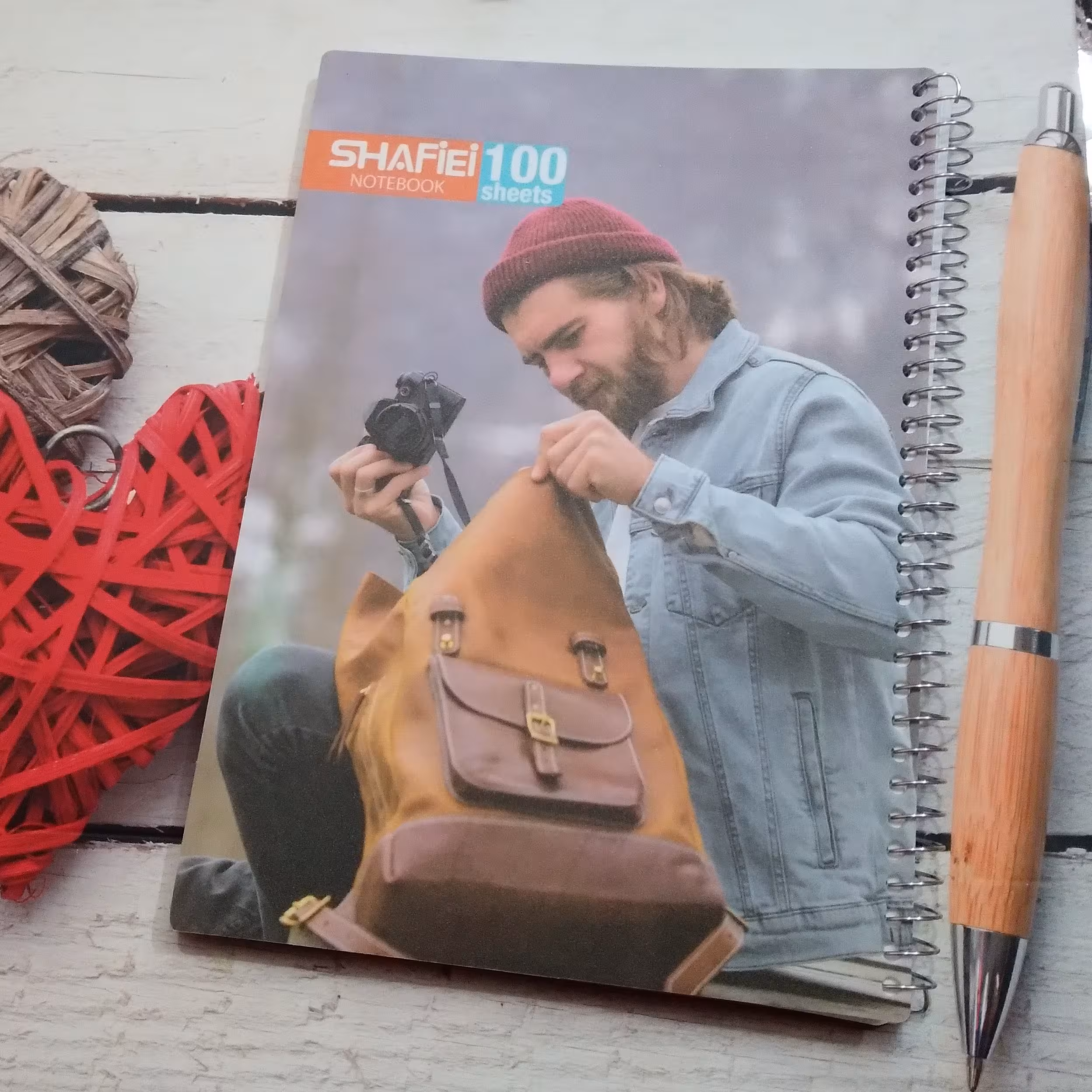 دفتر مشق 100 برگ سیمی شفیعی کلاسیک طرح عکاس جلد طلقی