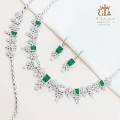 سرویس نقره نگین دار مدل جواهر و اسپرت روکش طلا کد 11226