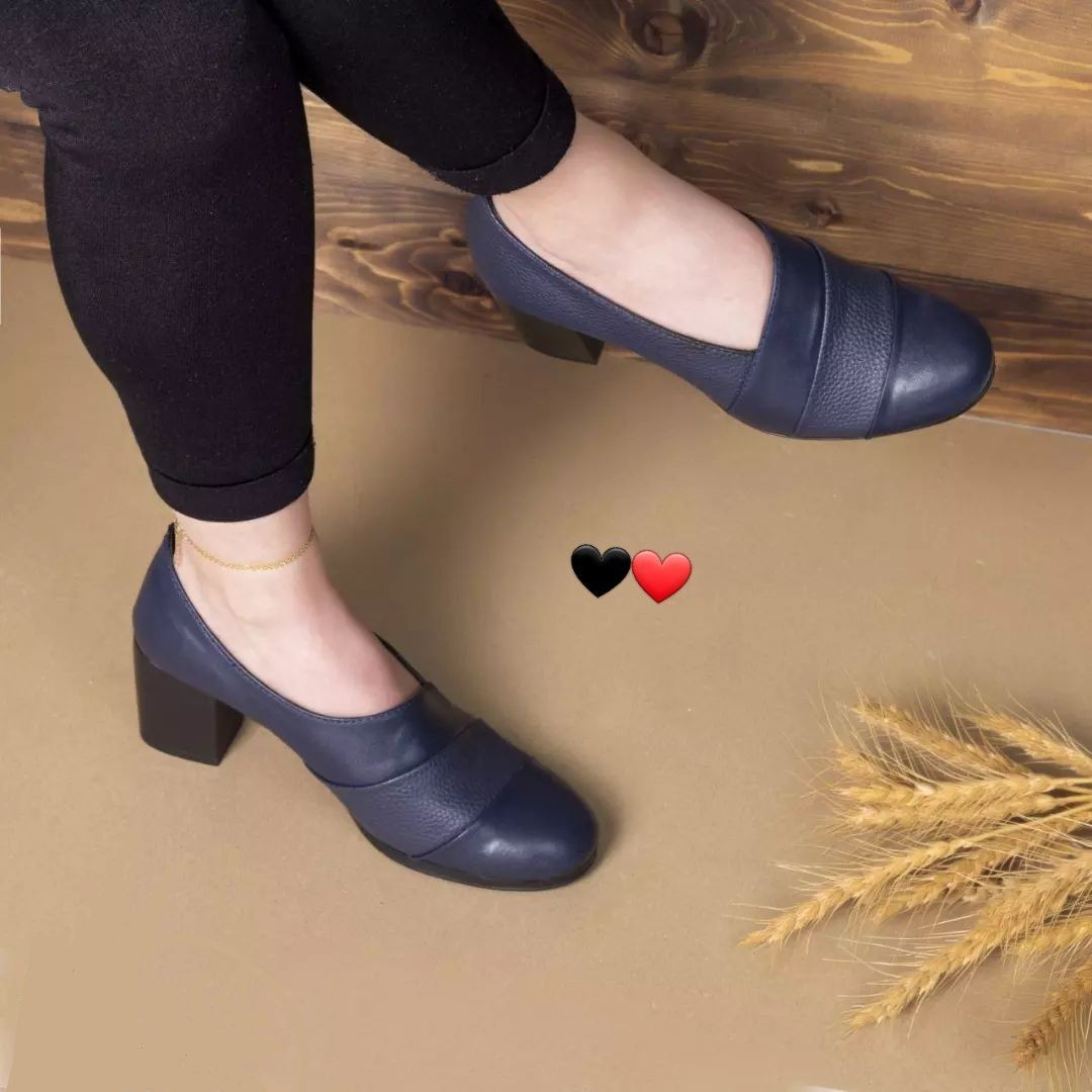 کفش کد 576
رنگ مشکی سرمه ای
اندازه پاشنه 5cm
سایز37تا41