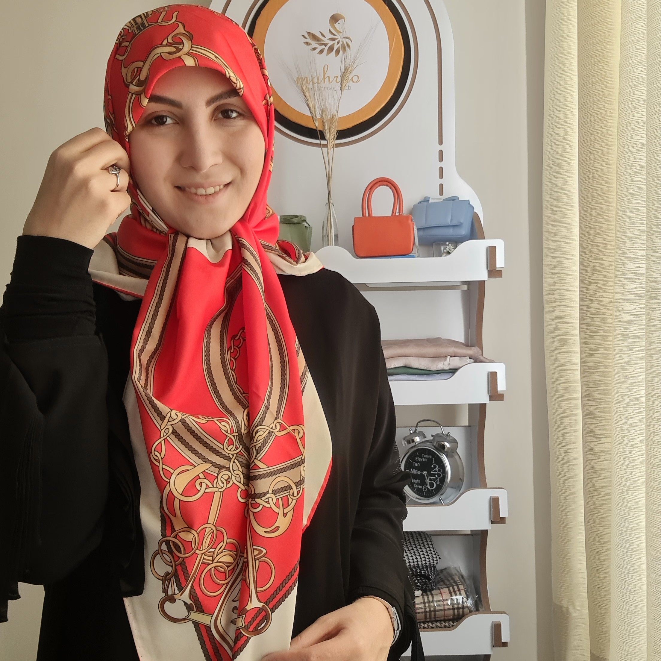 روسری ابریشم توییل کد 1305