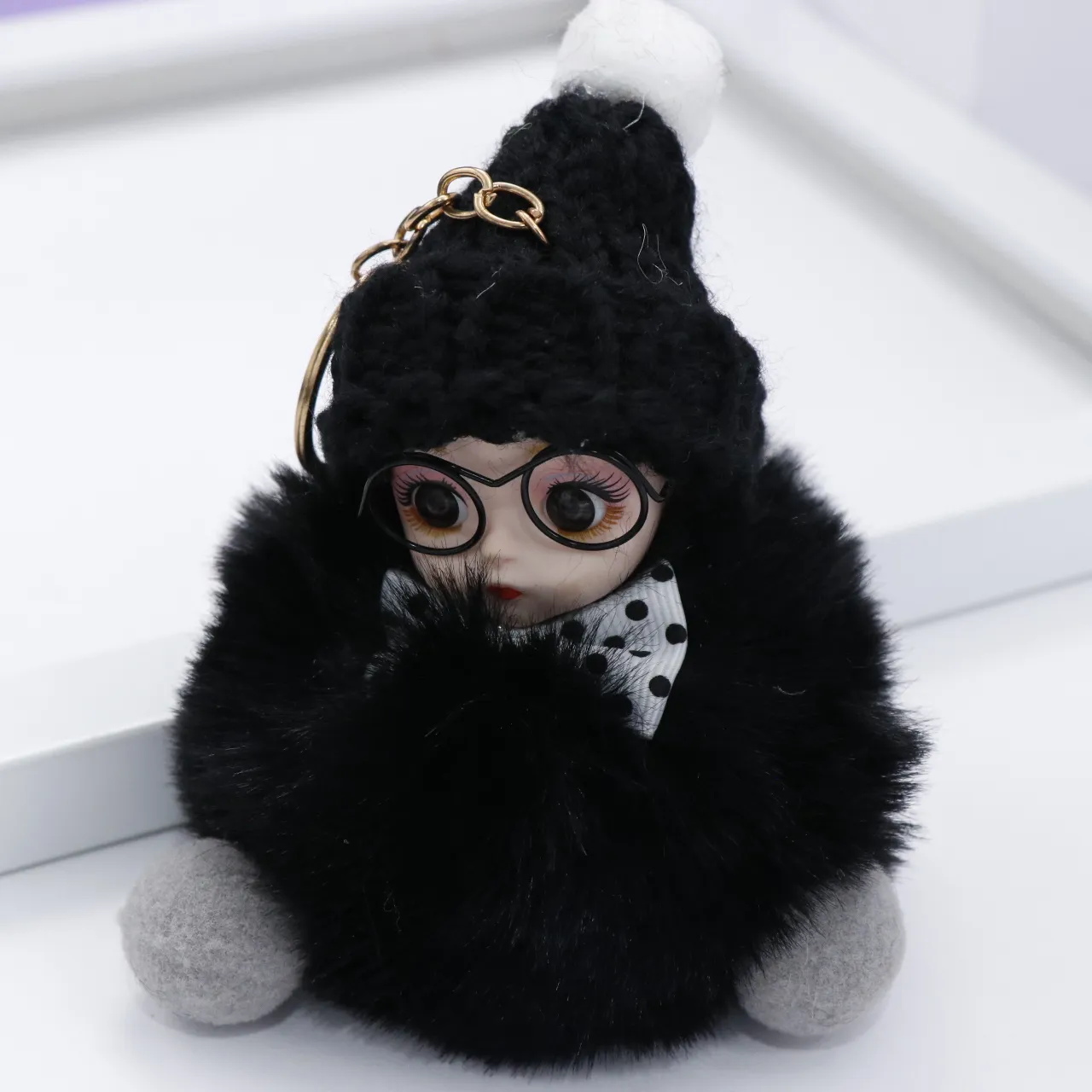 سرکلیدی خزی کودک عینکی مشکی 30172