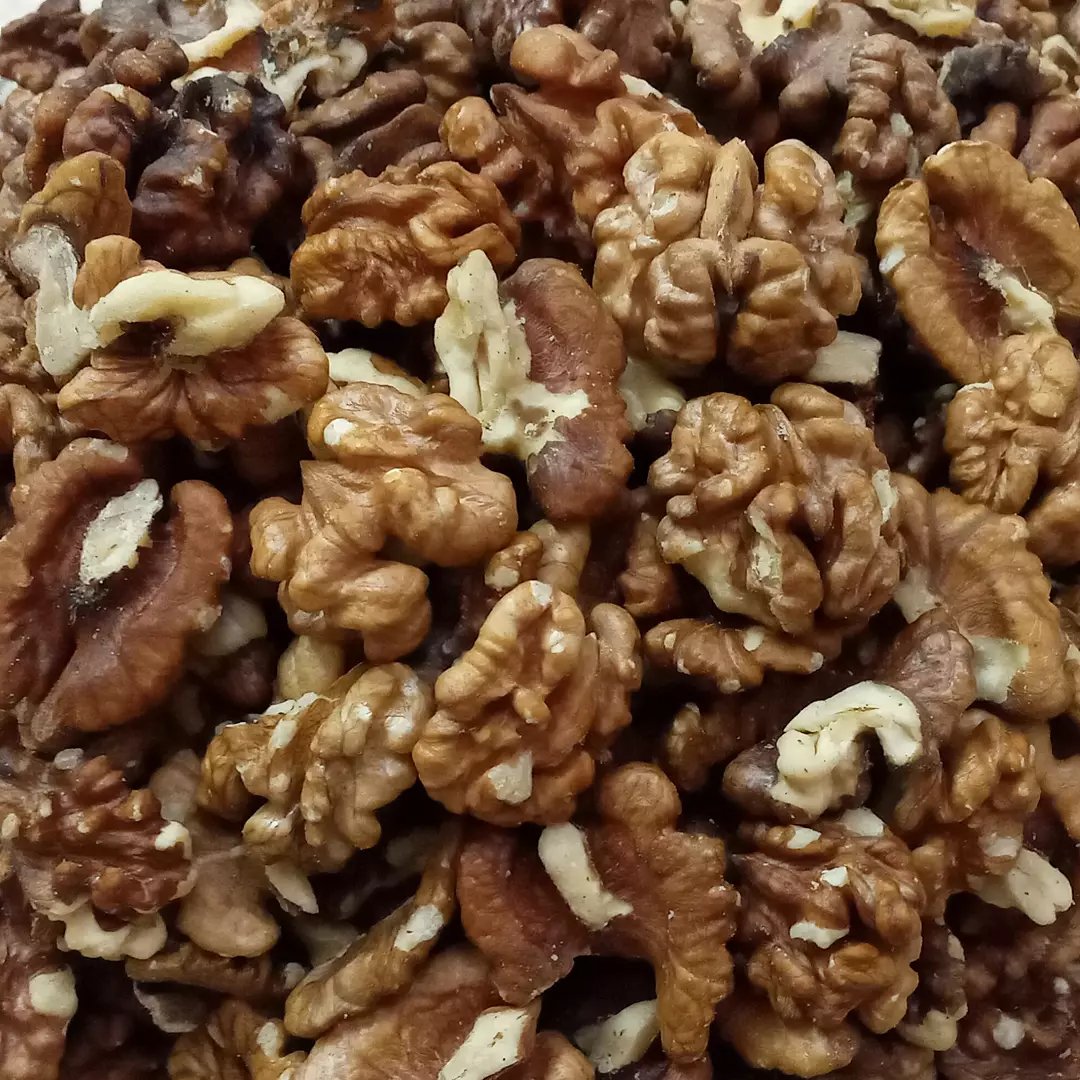 مغز گردوی فسنجونی اعلا و امسالی ایرانی در بسته بندیهای یک کیلوگرمی