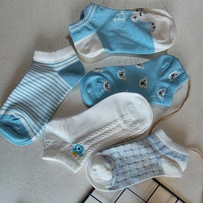 جوراب مچی خرس های مهربون. به رنگ .در 5 طرح متفاوت و زیبا. که به صورت پک 5 عددی قابل فروش است.پاخور بسیار قشنگ و بامزه