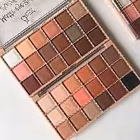 پالت سایه چشم هجده رنگ مینی کوئین                    mini queen