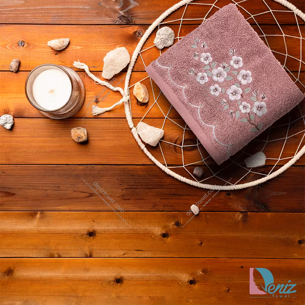 حوله دستی گلدوزی طرح ملینا رنگ کالباسی