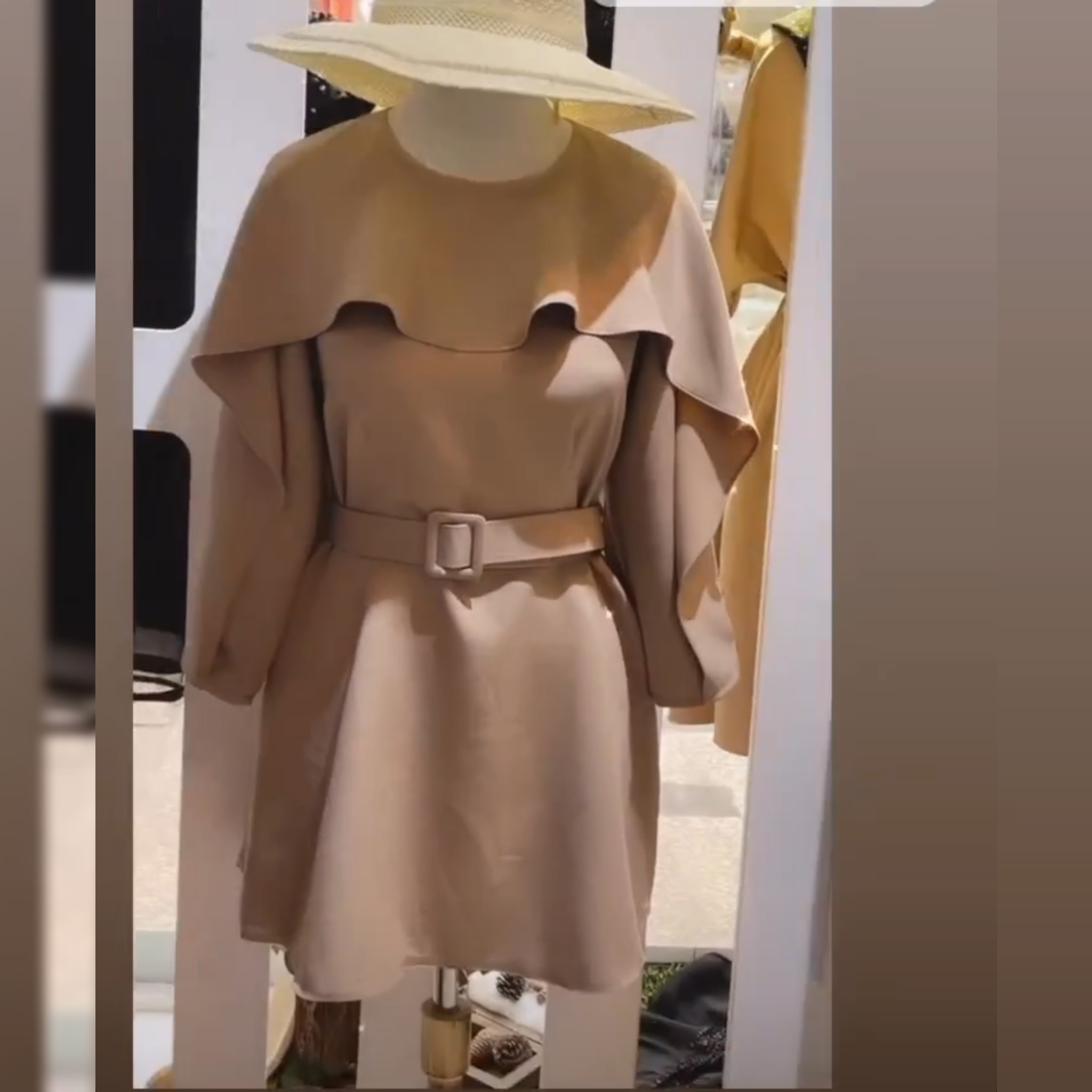 پیراهن مجلسی پوشیده تنخور عالی کرمی و مشکی سایزبندی