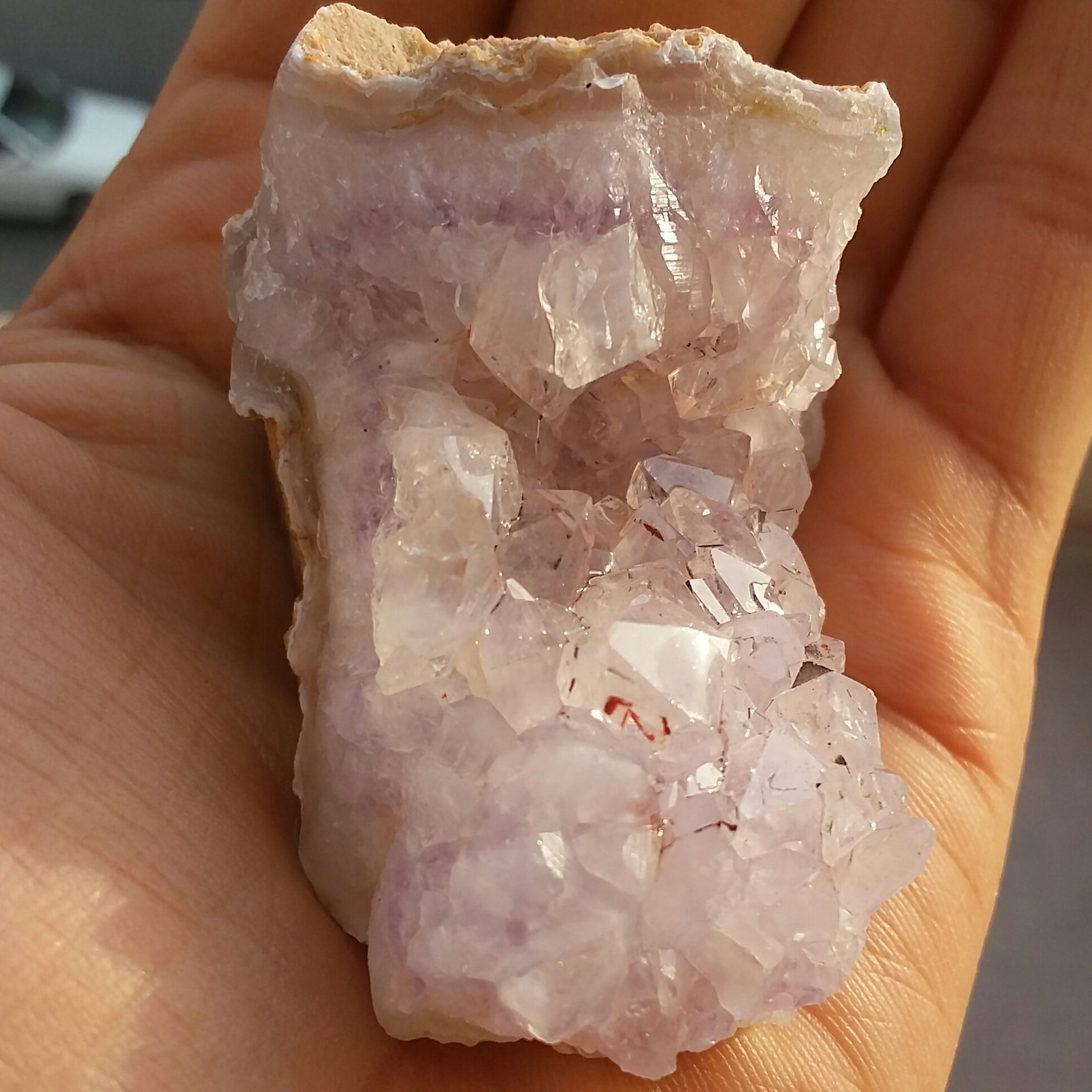 سنگ راف آمتیس بلور درشت محشر دیدنی بسیار زیبا کاملا طبیعی شاهکار خلقت خاا ااص
