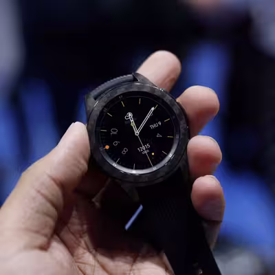 برچسب ماهوت طرح Carbon-Fiber مناسب برای ساعت هوشمند سامسونگ Galaxy Watch 42mm