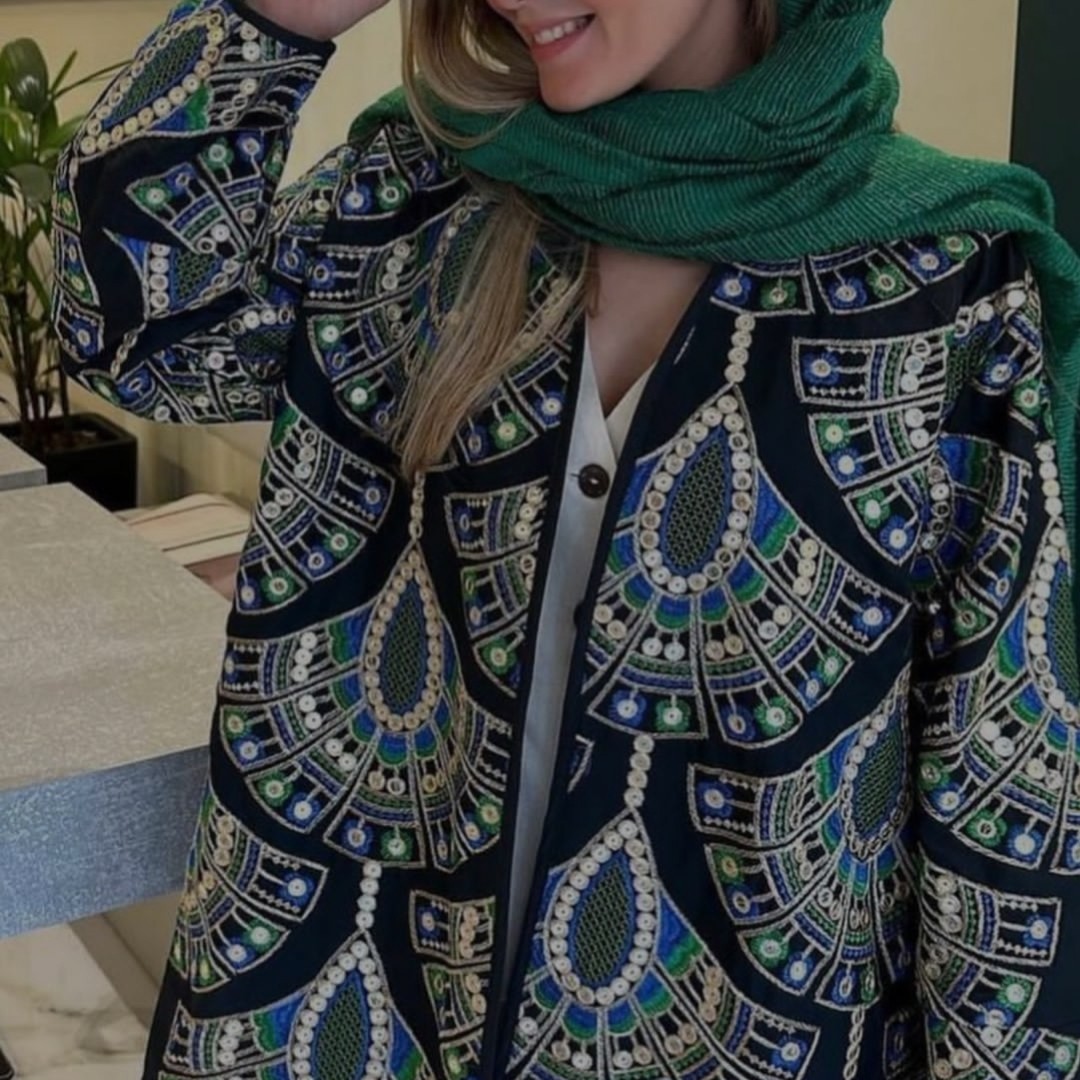 مانتو کتی جذاب با پارچه لنین سوزندوزی طرح طاووسی