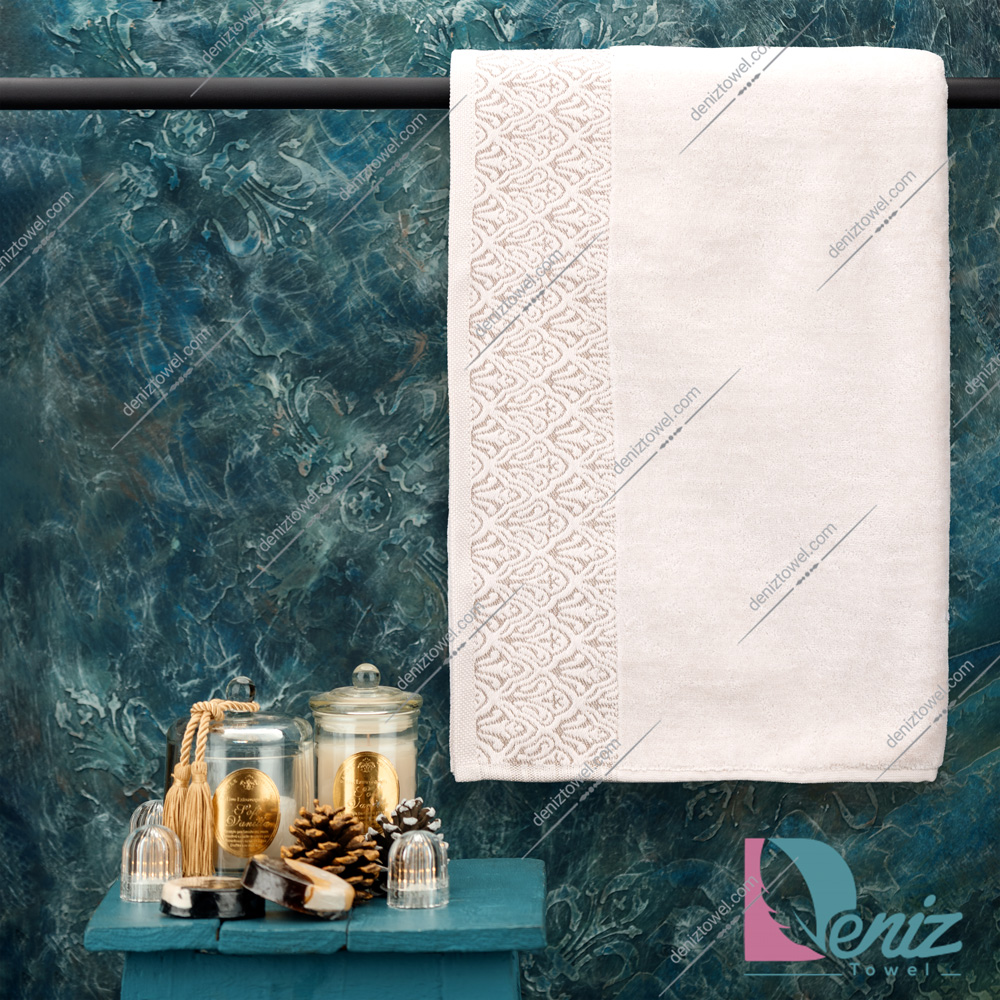 حوله حمامی طرح کاریزما رنگ کرم