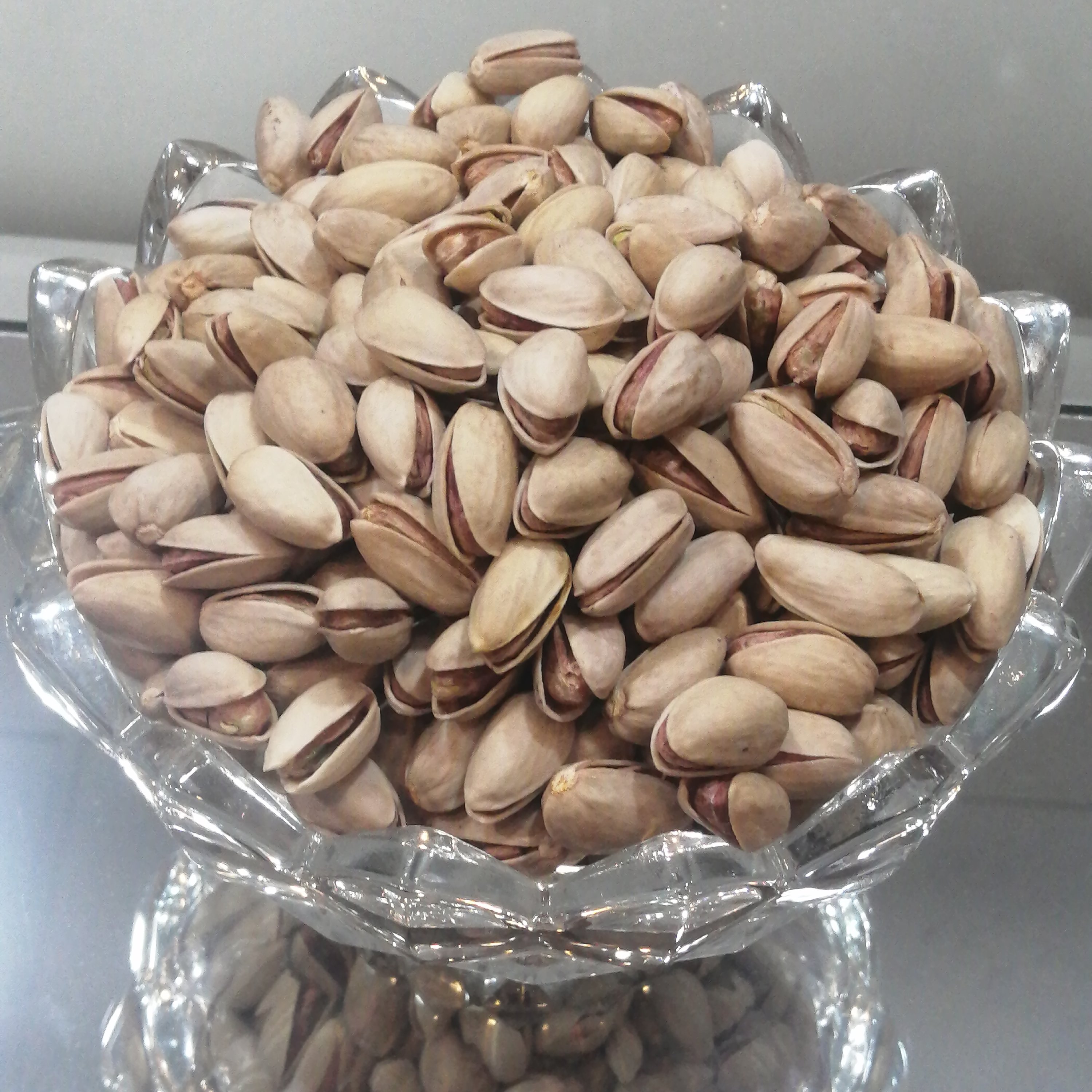 پسته بادامی تازه امسالی (نیم کیلویی)**تخفیف ویژه*