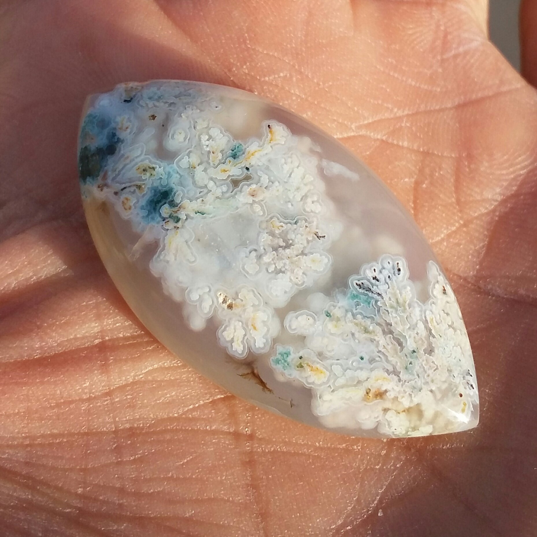 نگین شجر شکوفه هفت رنگ با شجرهای بی نظیر  و بسیار واضح تراش فانتزی کد 10207