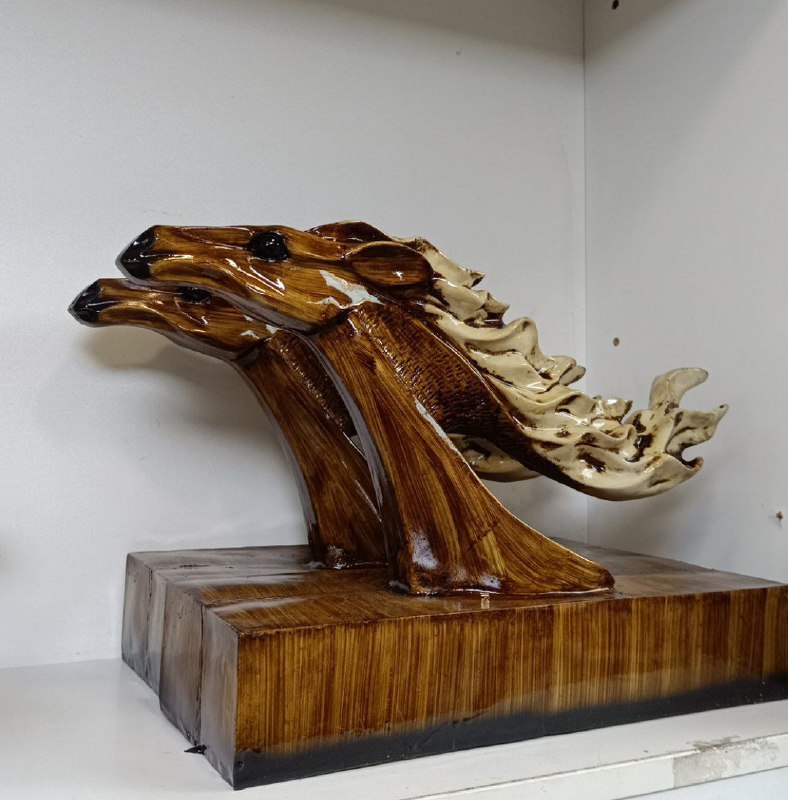 تندیس اسب  رنگ چوب