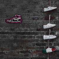 چراغ دیواری نئون دیزاین مدل Shoes-BL_PN