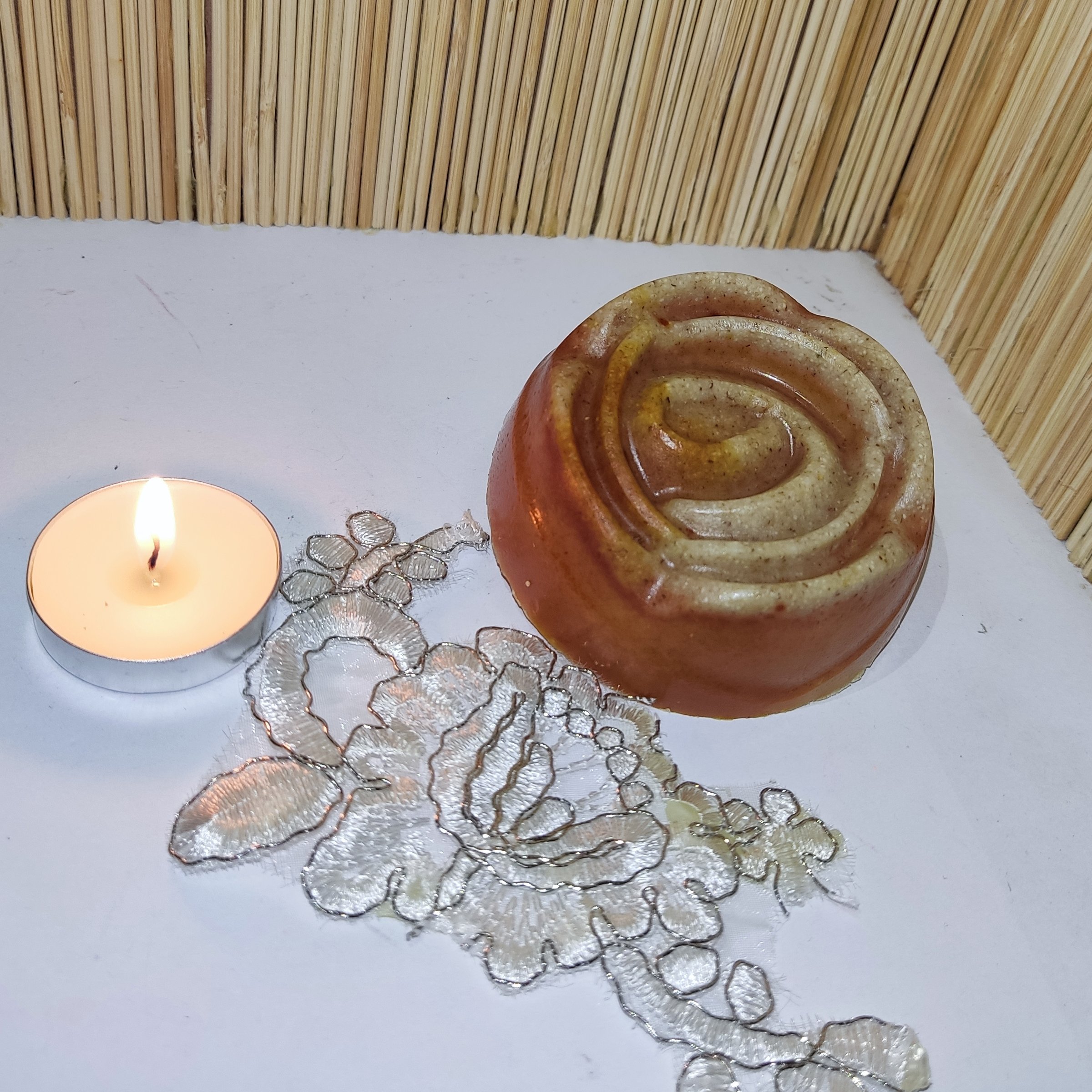 زردچوبه و جودوسر ( گلیسیرینه گیاهی دست‌ساز 60 گرمی)