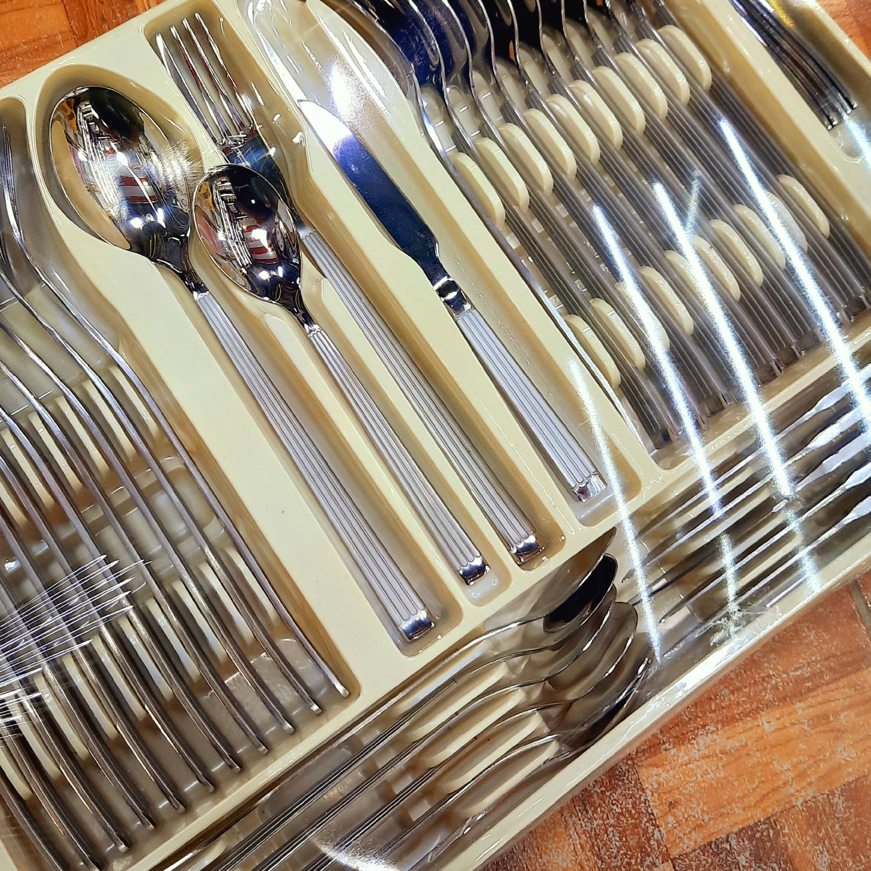 سرویس قاشق و چنگال 24 نفره