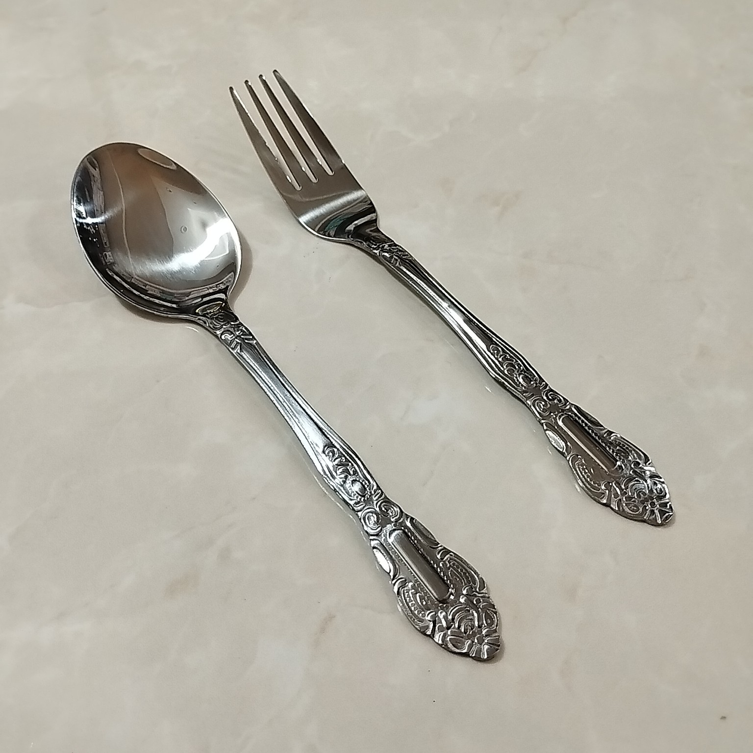 قاشق چنگال دل و نگین 6 نفره (12 پارچه)
