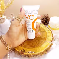 ضد آفتاب روزانه ویتامین سی SPF35 برند XQM