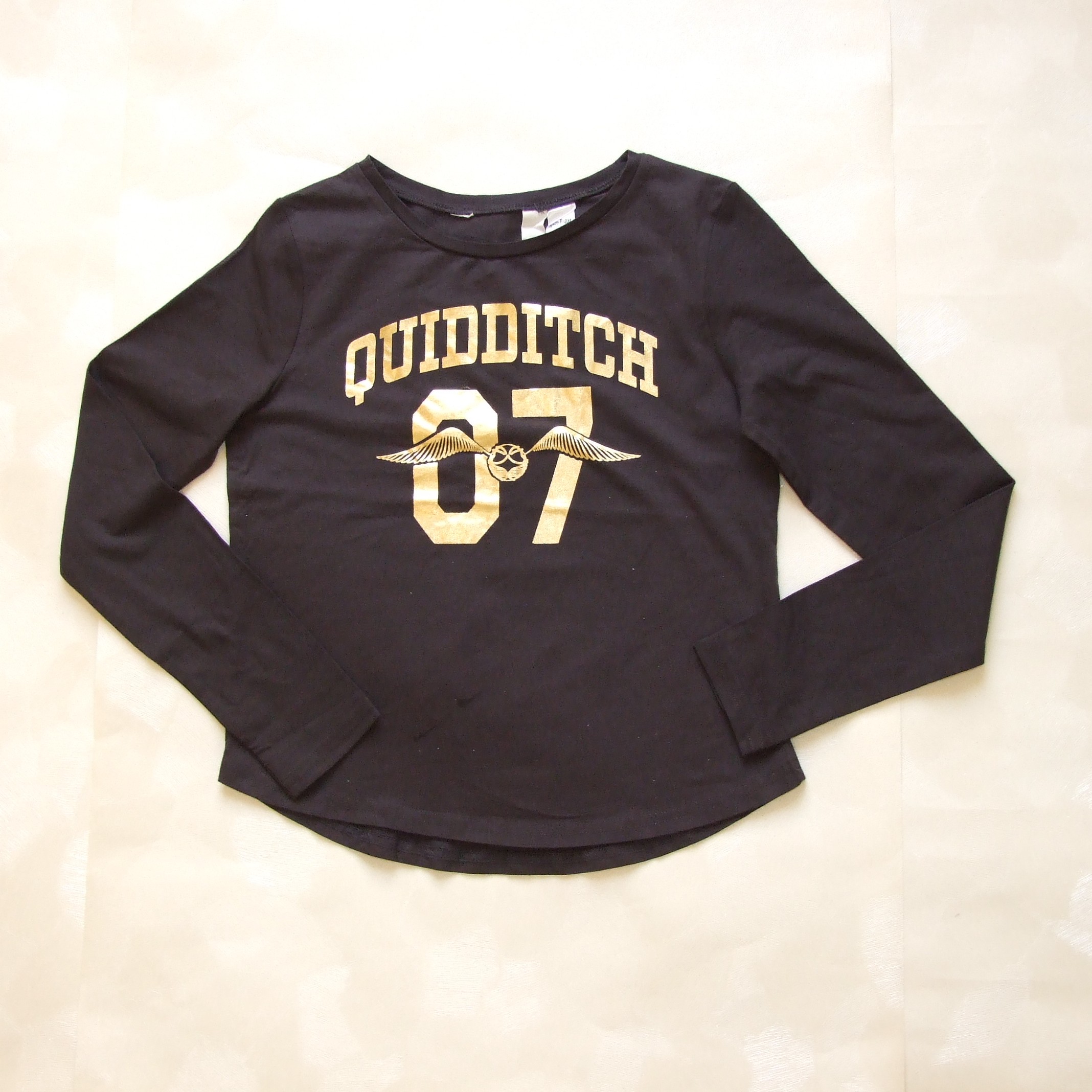 تیشرت  دخترانه آستین بلند تک رنگ  در دو سایز  8 تا 10 سال و 10 تا 12 سال