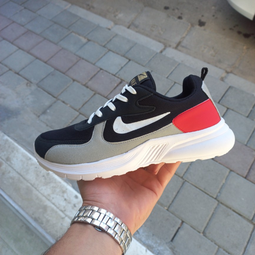 کتونی nike نایک سایز 41 تا 44 در سه طرح زیبا