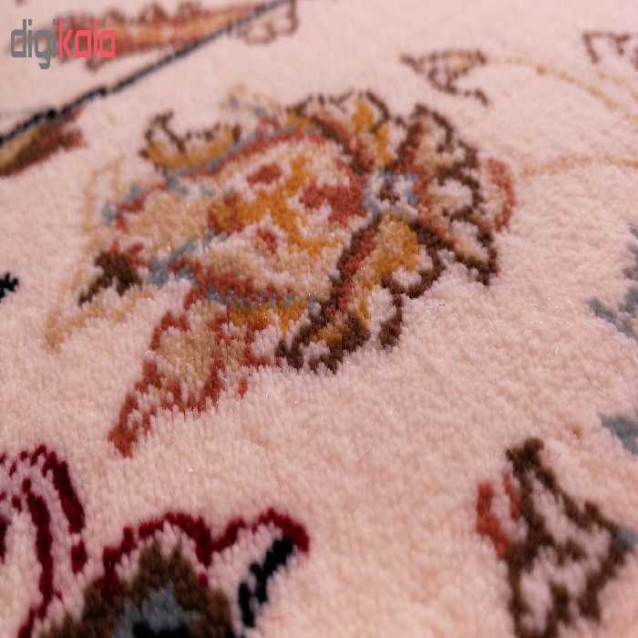 فرش ماشینی زمرد مشهد طرح افشان مدل گل درشت زمینه کرم