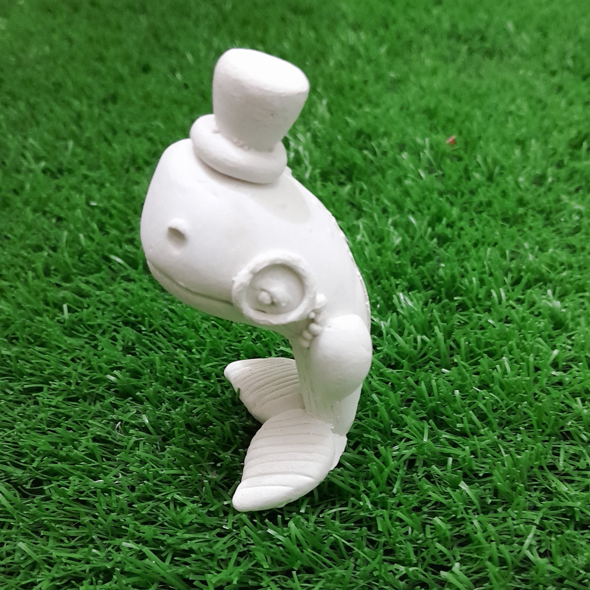 بیس خام و قالب نهنگ عینکی