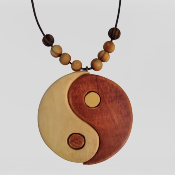 گردنبند مدل چوبی یین و یانگ 033