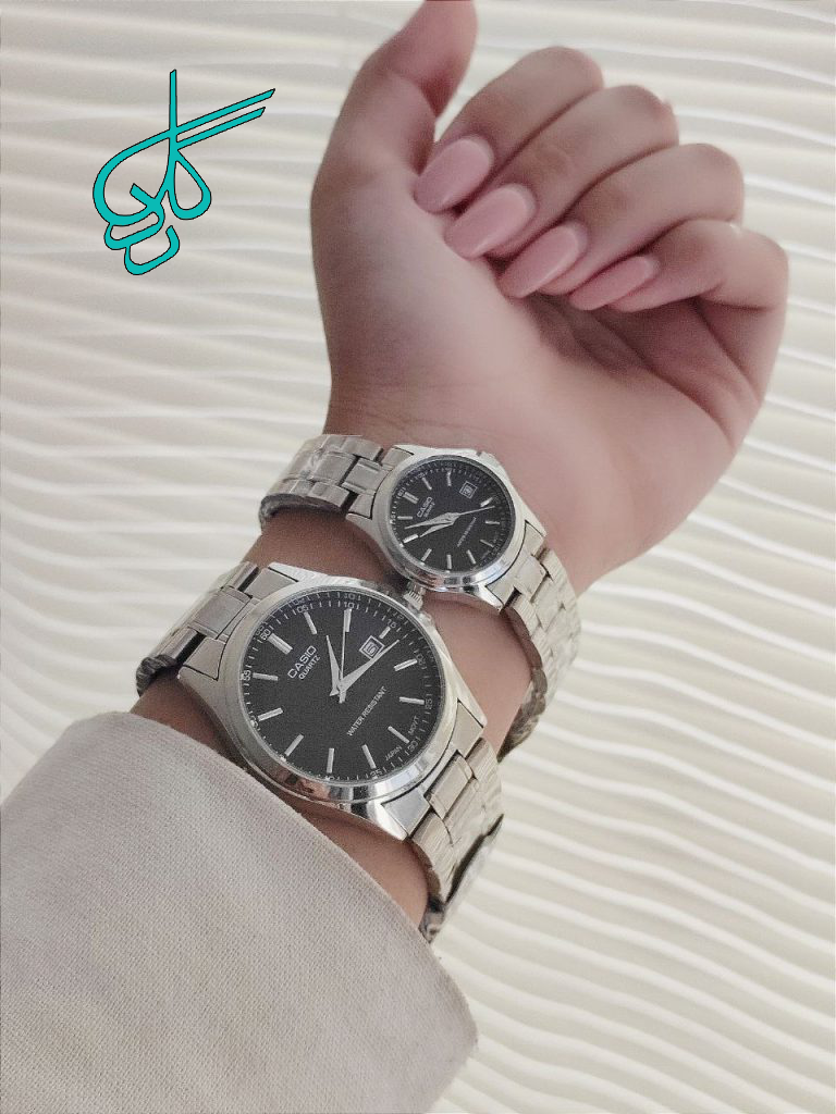 خرید ست ساعت مردانه و زنانه کاسیو تقویم دار رنگ ثابت دارای قفل ضامن دار کیفیت عالی رنگ بندی متنوع کد 2115657 - ردگل