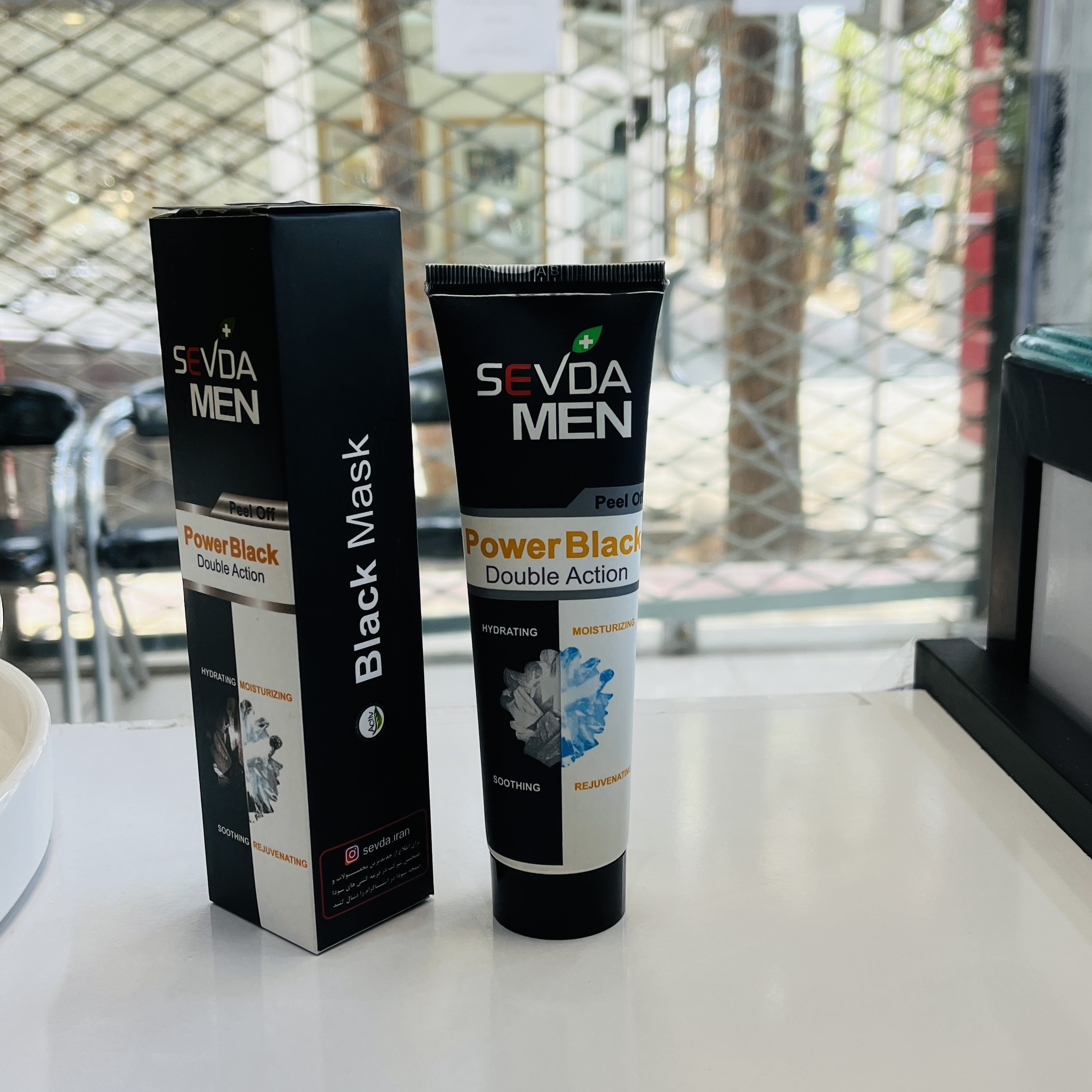 ماسک زغال سودا مدل پاور حجم 100 میلی لیتر به همراه بلک ماسک