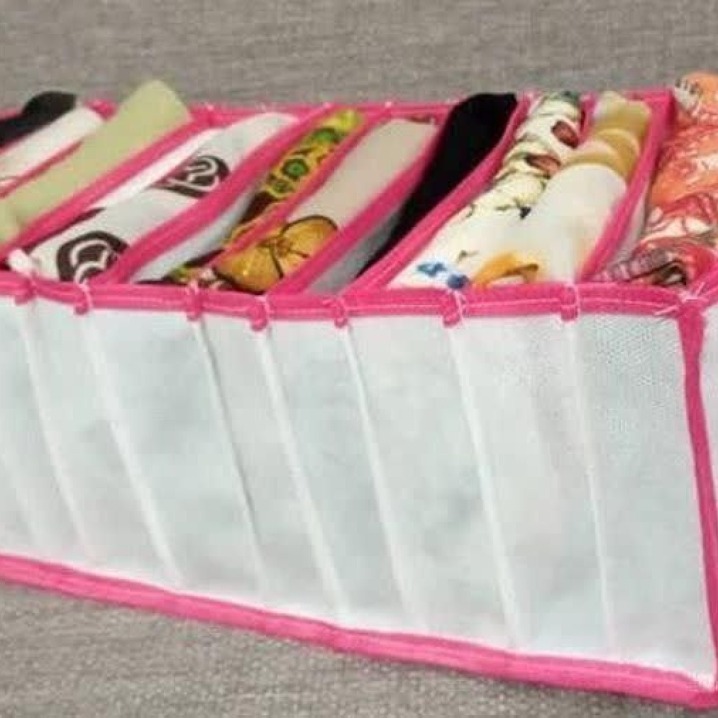 نظم دهنده کشو پارچه ای 10 خانه در اندازه 17در25در36 سانتیمتر سایز 4 بزرگ XL
مناسب برای همه خانم ها و آقایان و کودکان