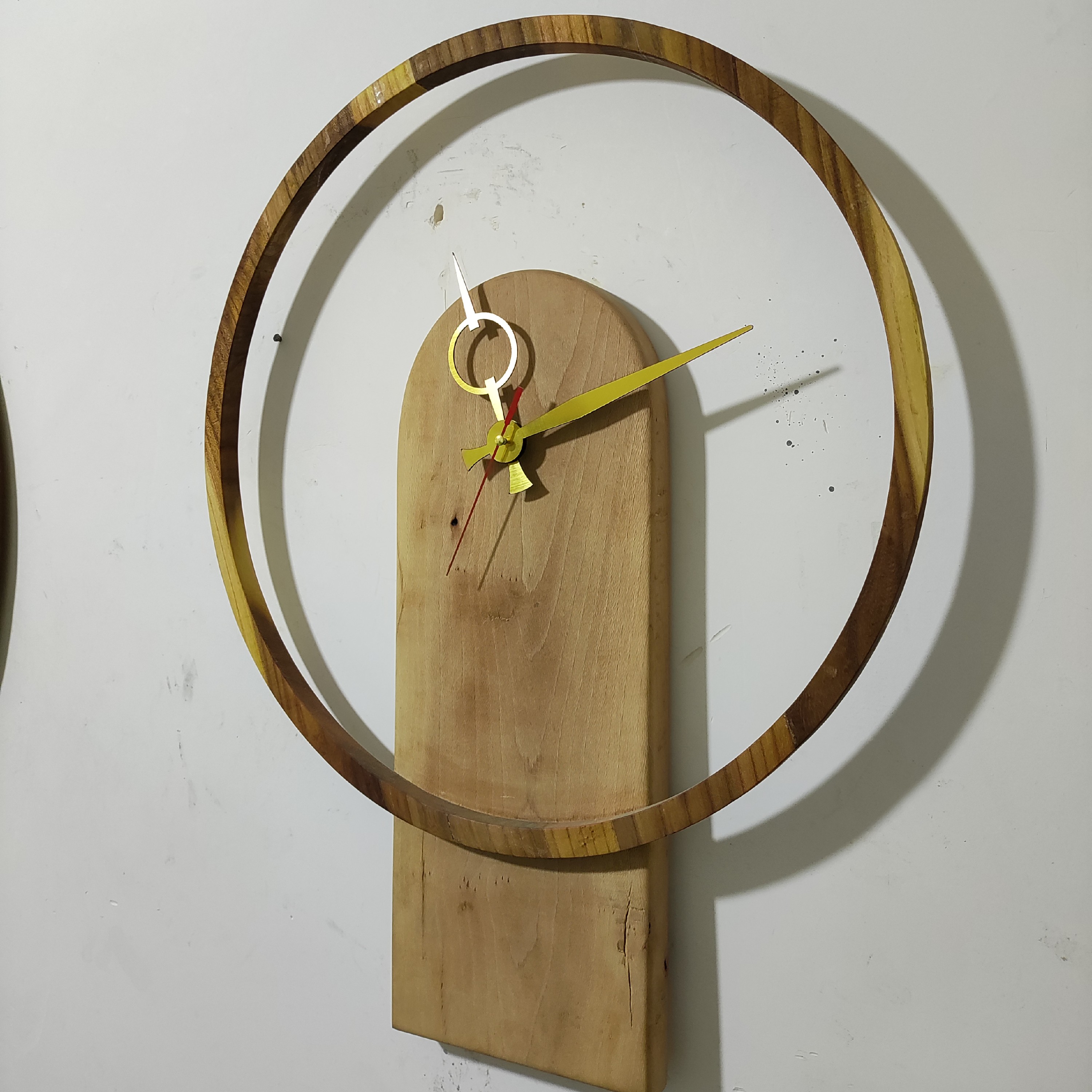 ساعت دیواری 