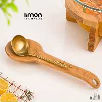 زیر ملاقه ای چوبی کنار گاز لیمون کد 2180