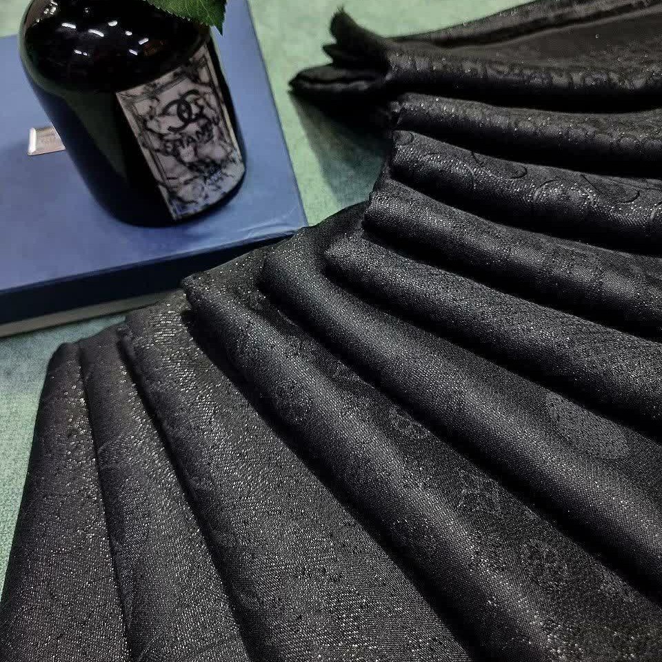 روسری مشکی ابریشم ژاکارد لمه