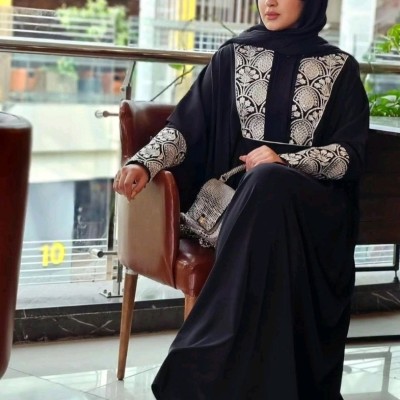 عبا جلوبسته