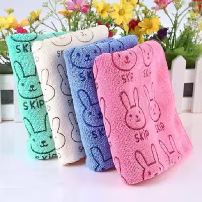 حوله دستی مدل خرگوش سایز 71x35 سانتیمتر