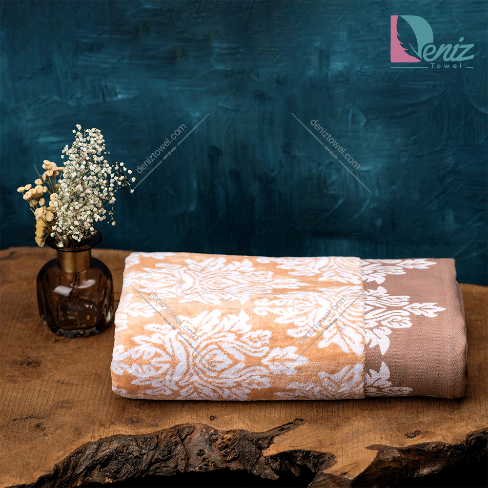 حوله حمامی طرح امیلی رنگ نسکافه