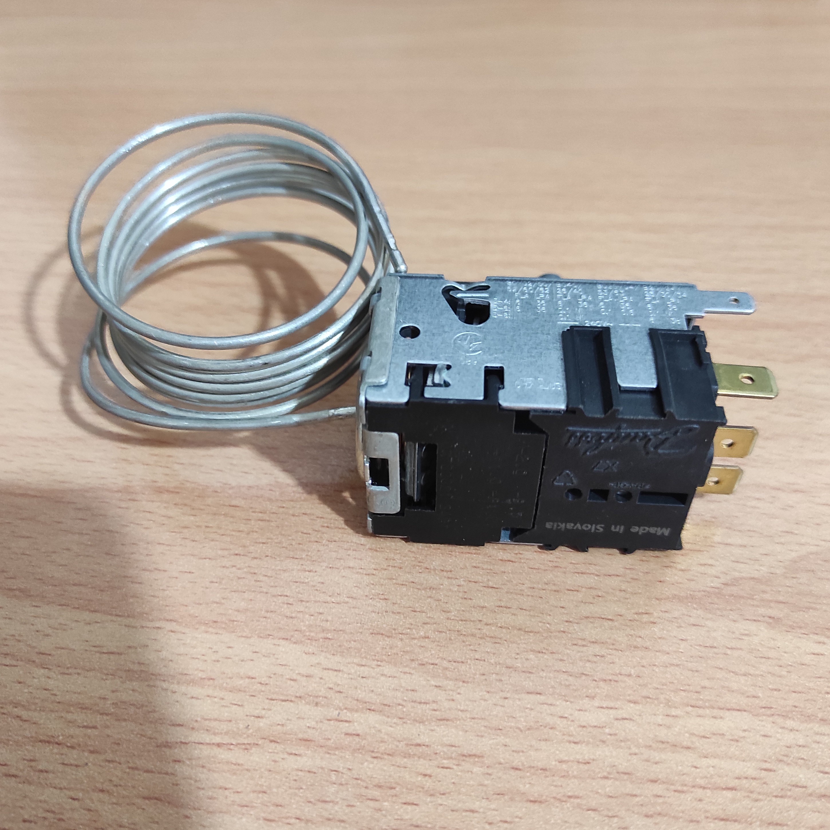 ترموستات یخچال خانگی 0021    دانفوس 